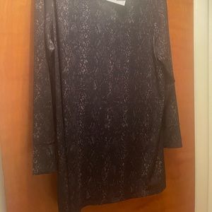 Lularoe Elizabeth v neck top